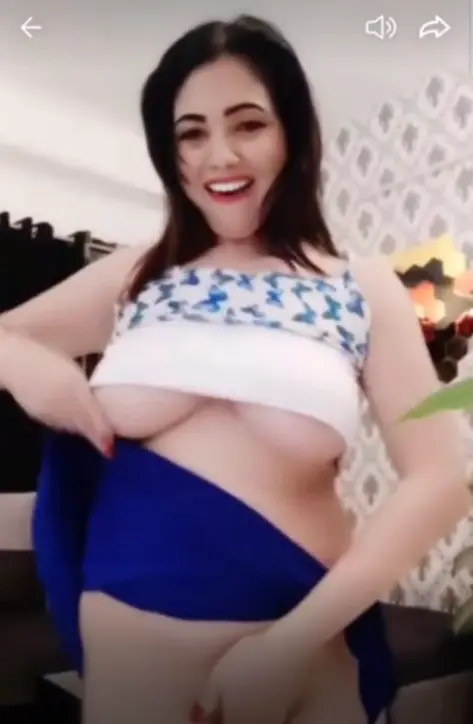 UrSonaBabu aka Pinky Nude Shakes Her Ass and Flashes Perfect Pink Nipples While Twerking